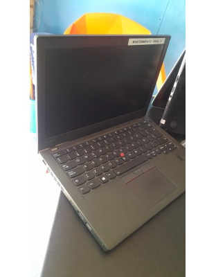 Laptop Boxed Lenovo x240/250 i7 8/256ssd 6th gen